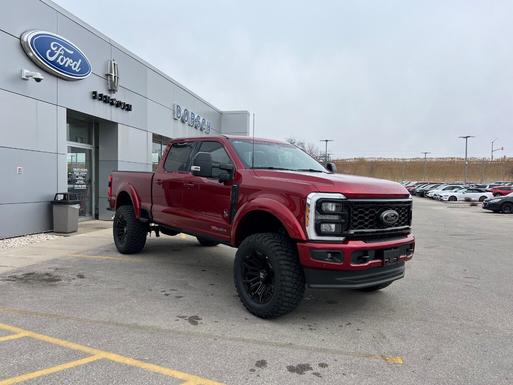 2025 Ford F-250 photo 3