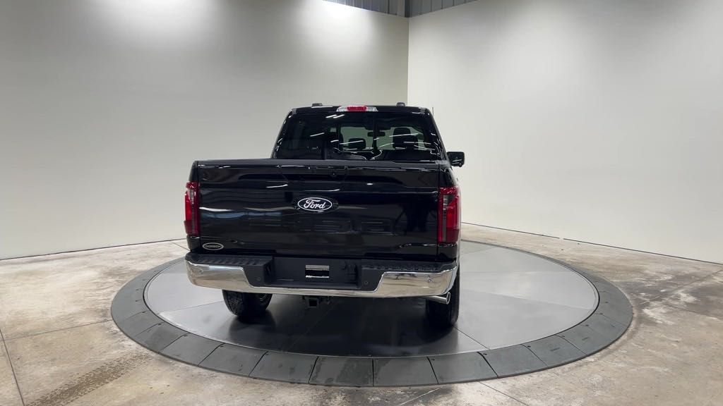 2025 Ford F-150 XLT photo 4
