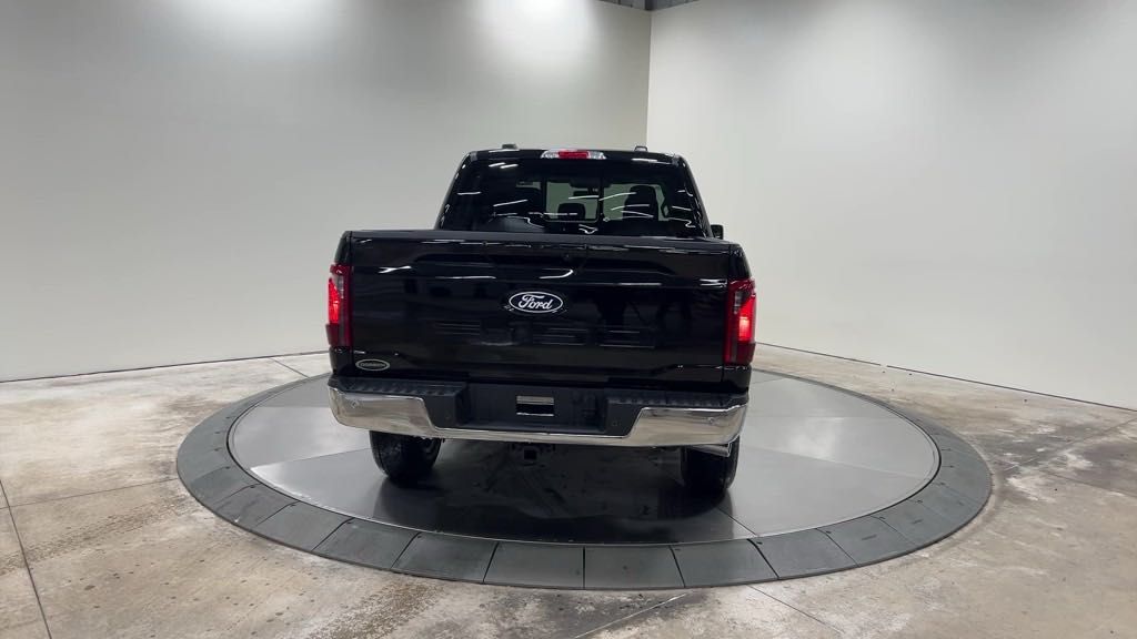 2025 Ford F-150 XLT photo 4