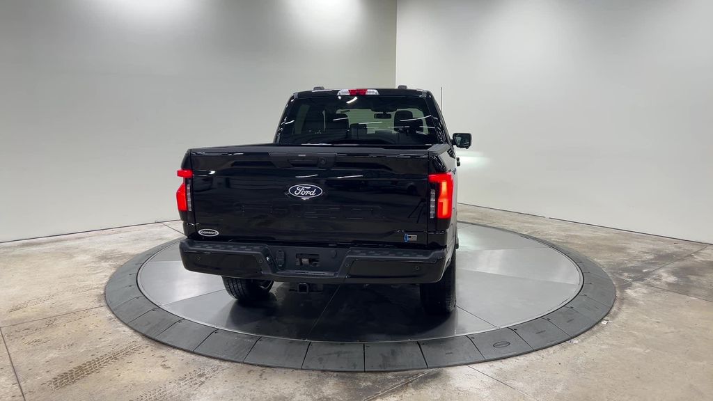 2025 Ford F-150 Lightning photo 4