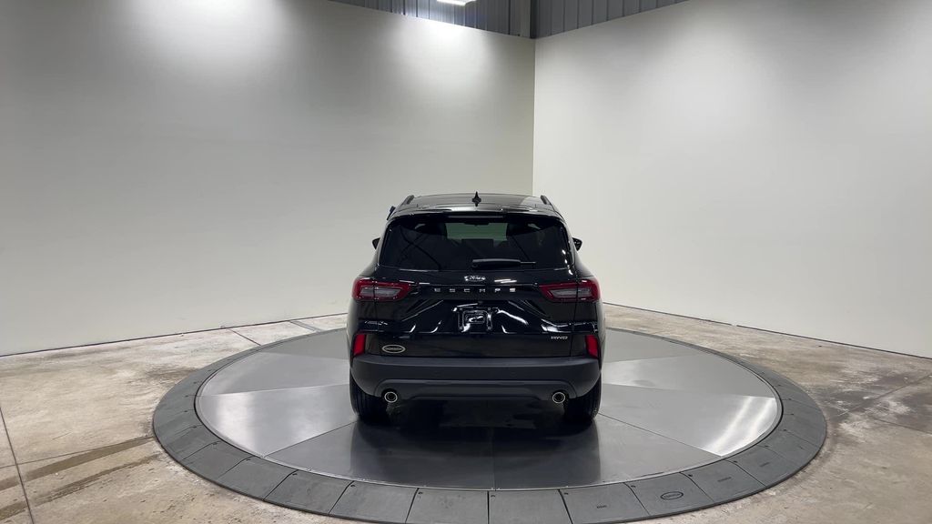 2025 Ford Escape ST-Line photo 4