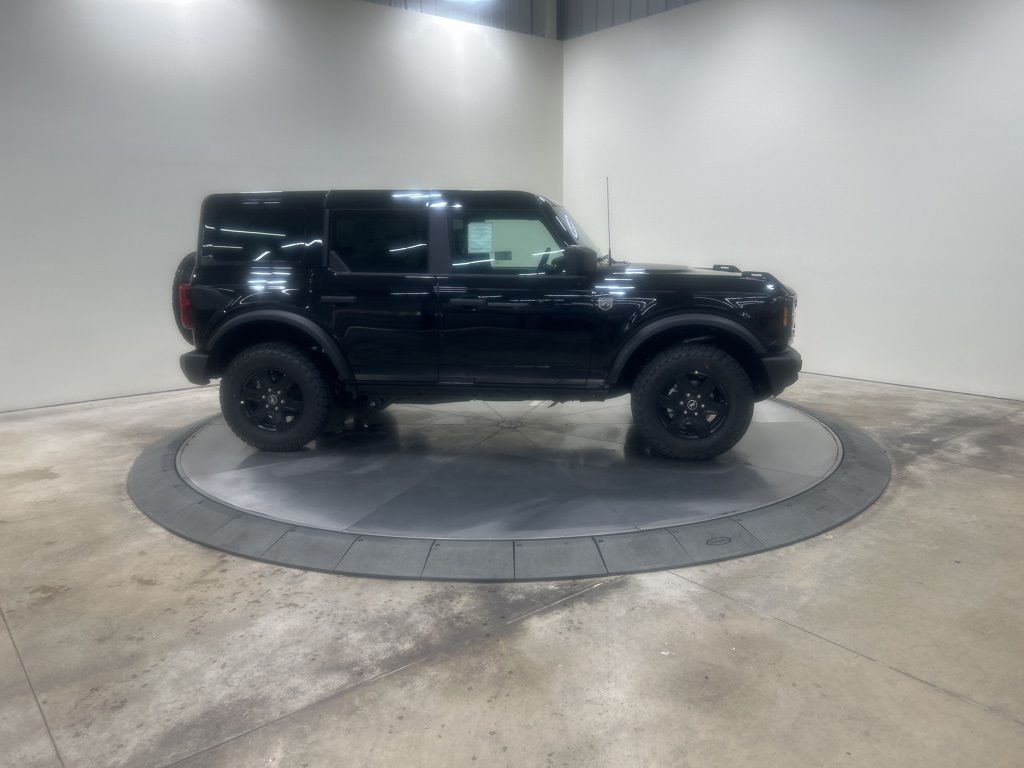 2025 Ford Bronco Big Bend photo 2