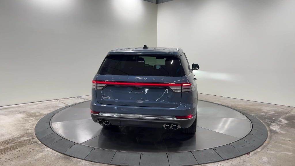 2025 Lincoln Aviator Reserve photo 4