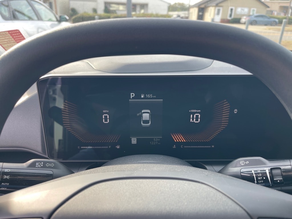 New 2025 Kia K4 LX Sedan