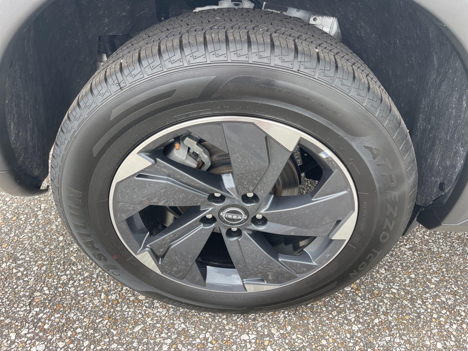 2025 Nissan Rogue SV - Photo 20
