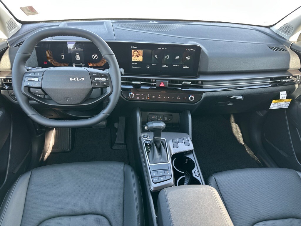 2026 Kia Sportage EX photo 3