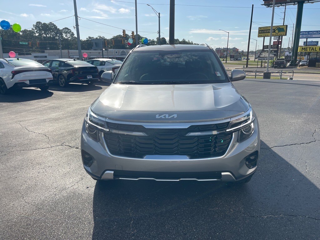 2026 Kia Seltos S photo 2