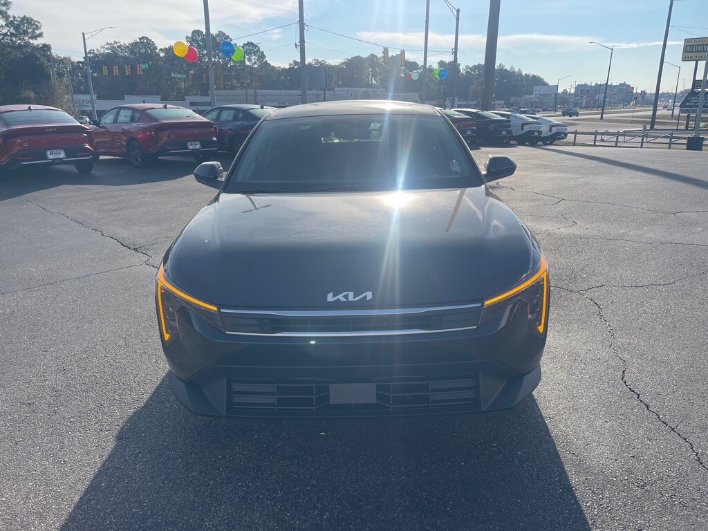 2025 Kia K4 LXS photo 2