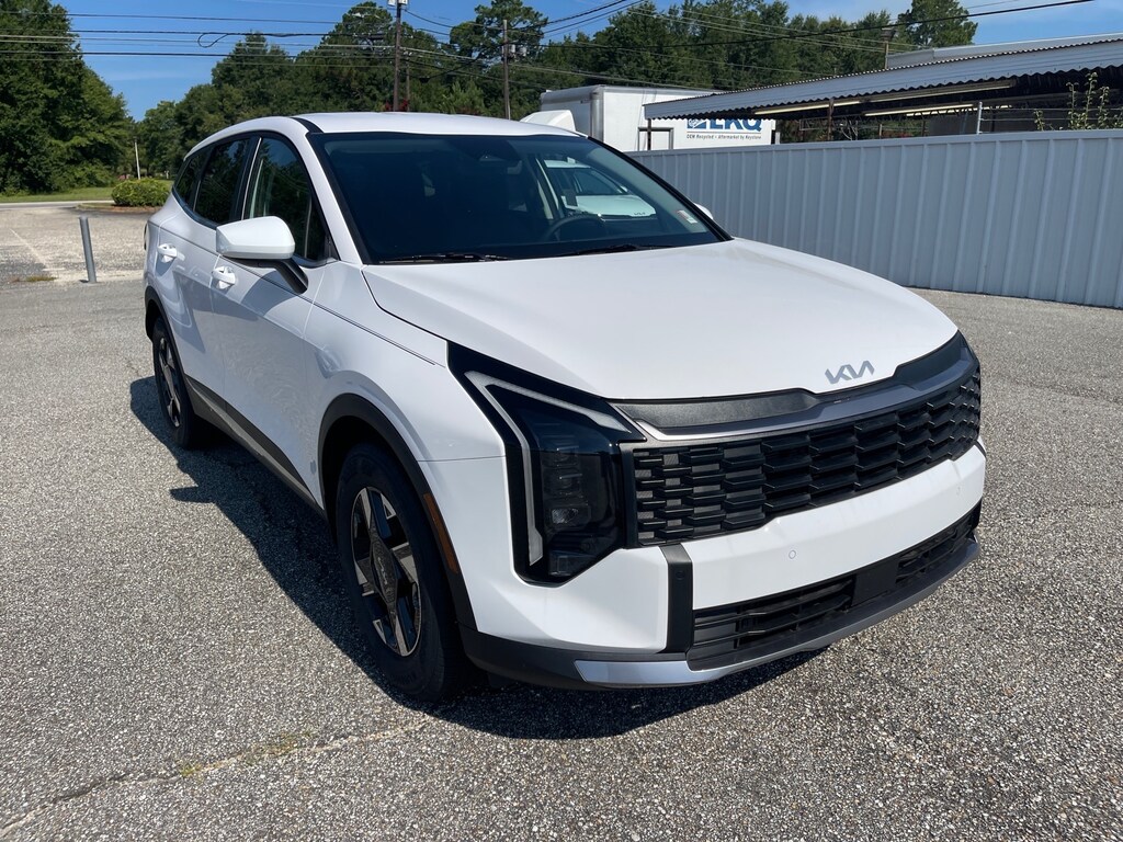 New 2026 Kia Sportage LX SUV