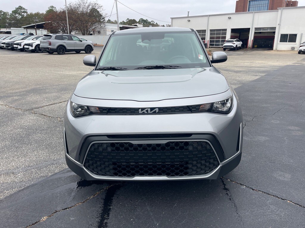 2025 Kia Soul LX S photo 2