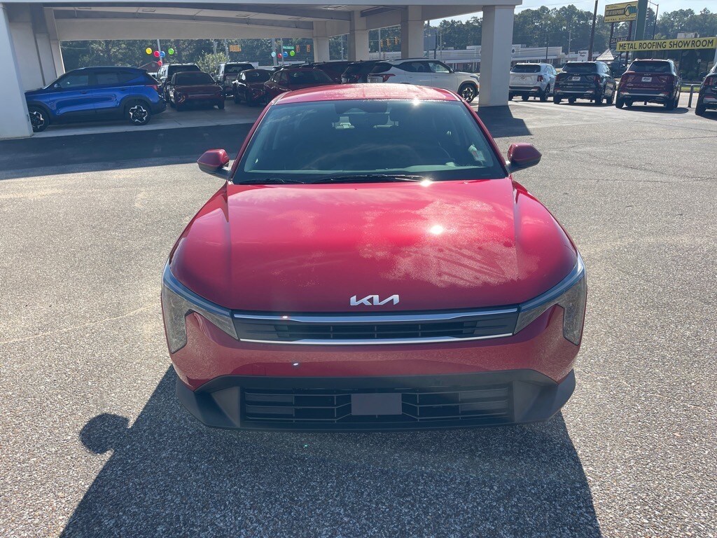 2025 Kia K4 LXS photo 2