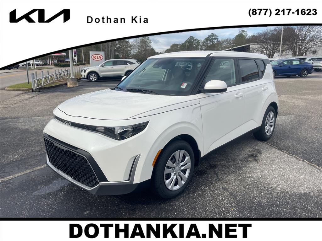 2025 Kia Soul LX's photo