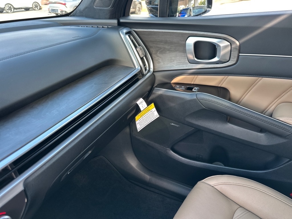 2026 Kia Sorento X-Line SX Prestige - Photo 6