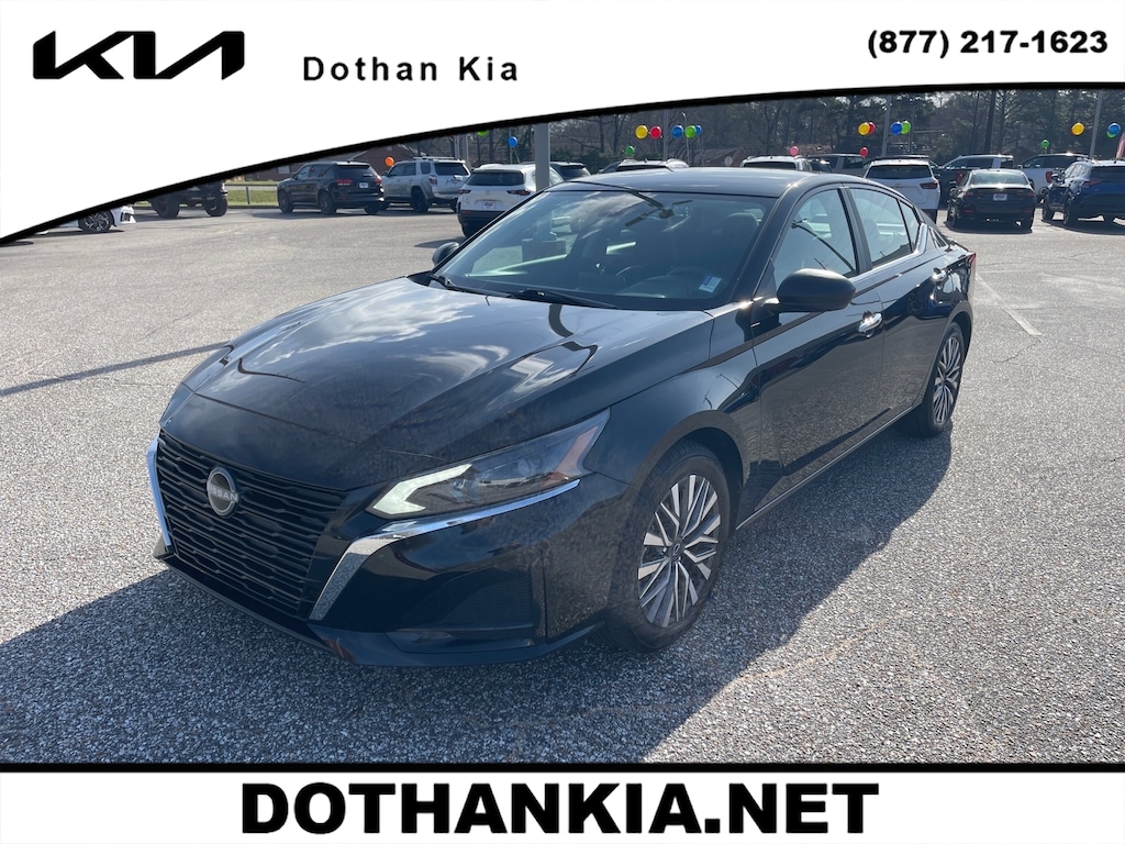 Used 2025 Nissan Altima SV Sedan