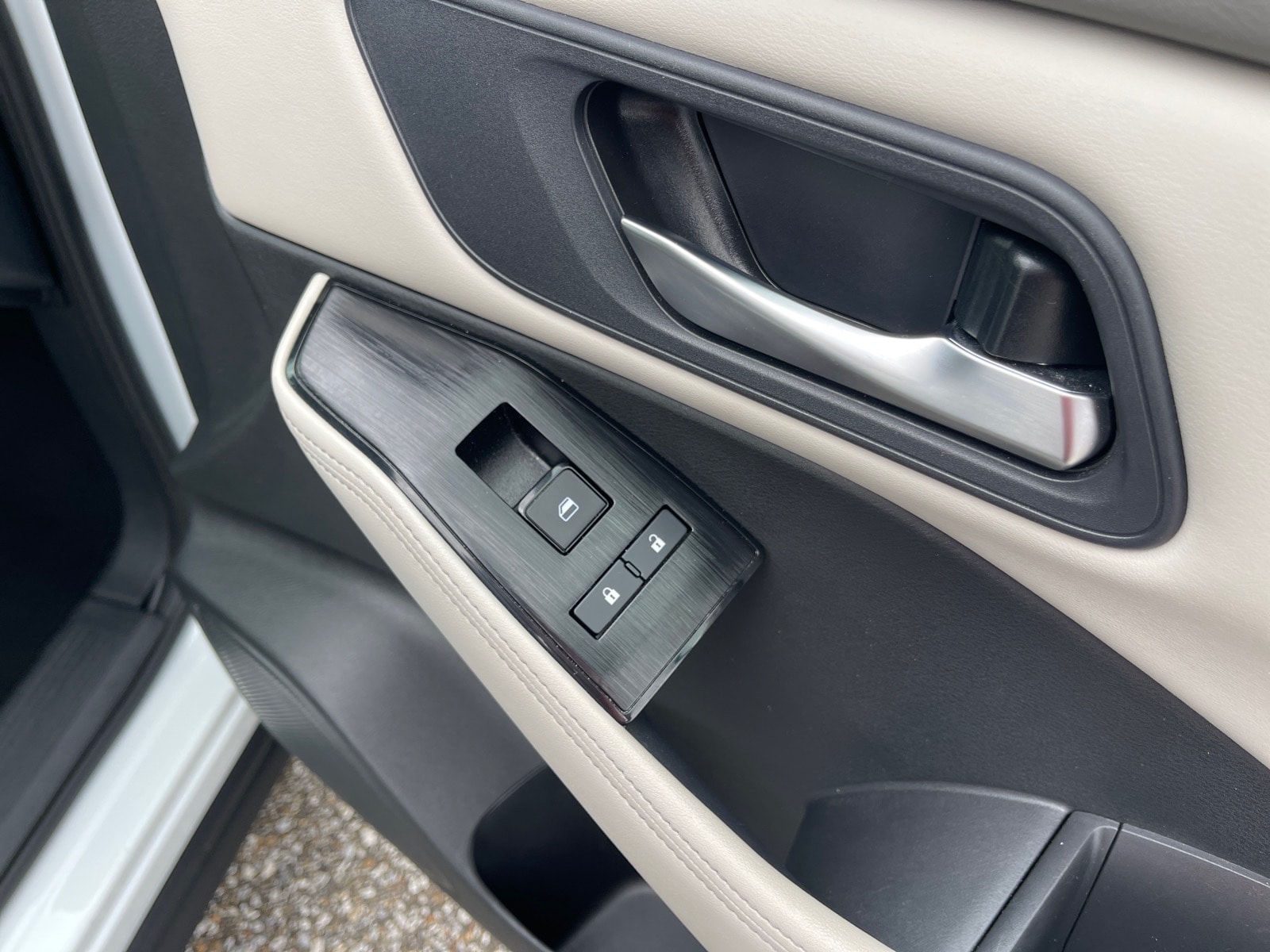 2025 Nissan Rogue SV - Photo 19