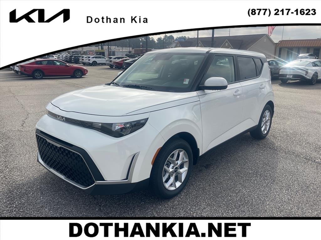 New 2025 Kia Soul LX Hatchback