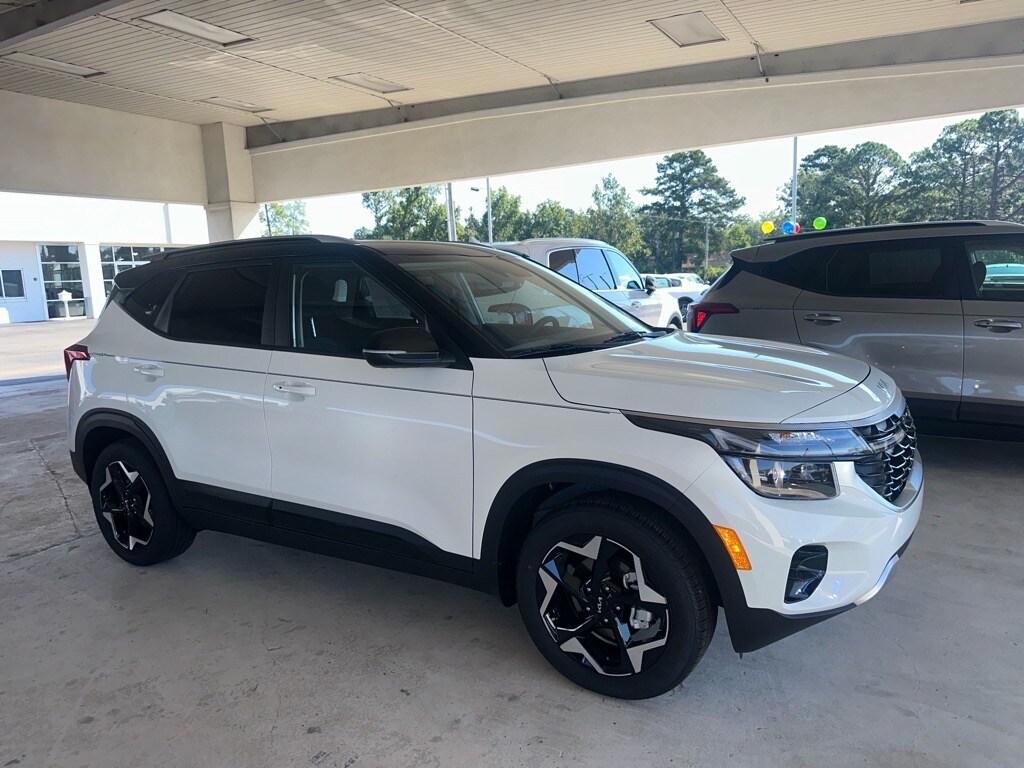 2026 Kia Seltos S photo 3