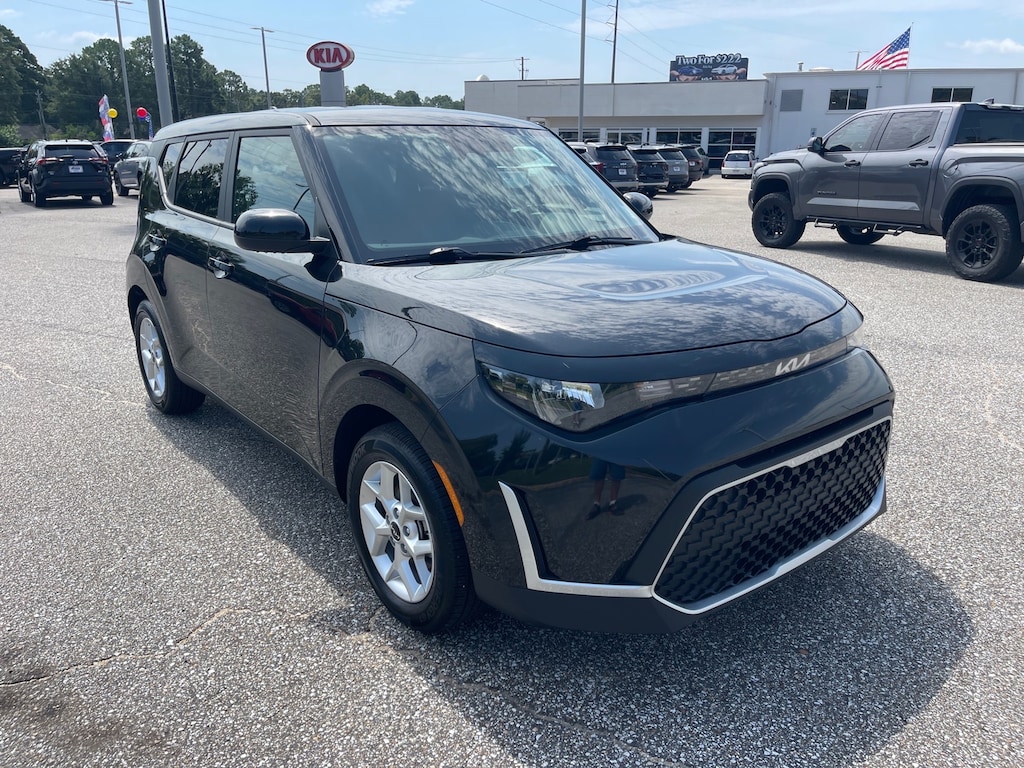 Used 2025 Kia Soul Hatchback