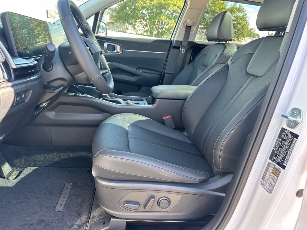 2026 Kia Sorento EX - Photo 10