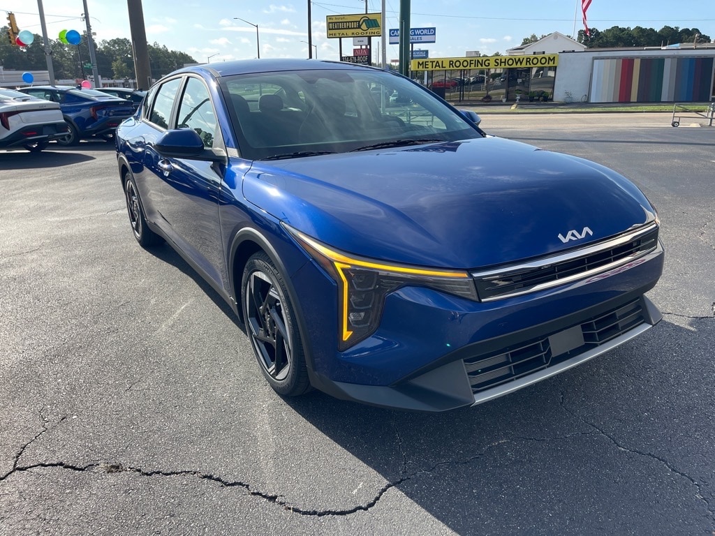 New 2025 Kia K4 EX Sedan