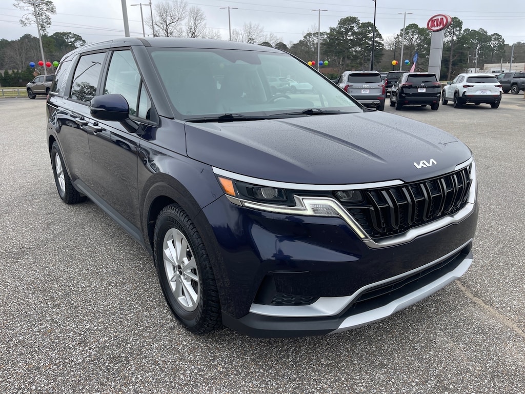 Used 2023 Kia Carnival LX MPV