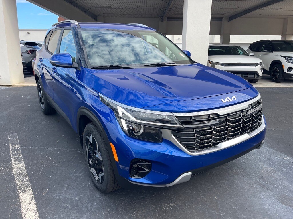 2025 Kia Seltos S photo 2