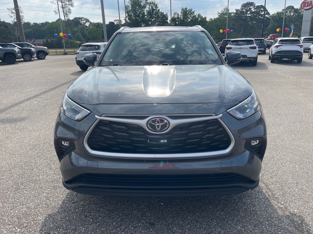 Used 2022 Toyota Highlander XLE SUV