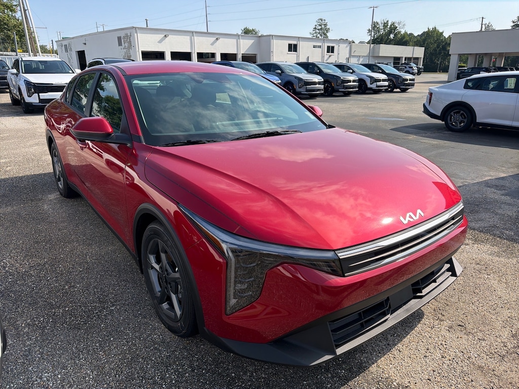 New 2026 Kia K4 LXS Sedan