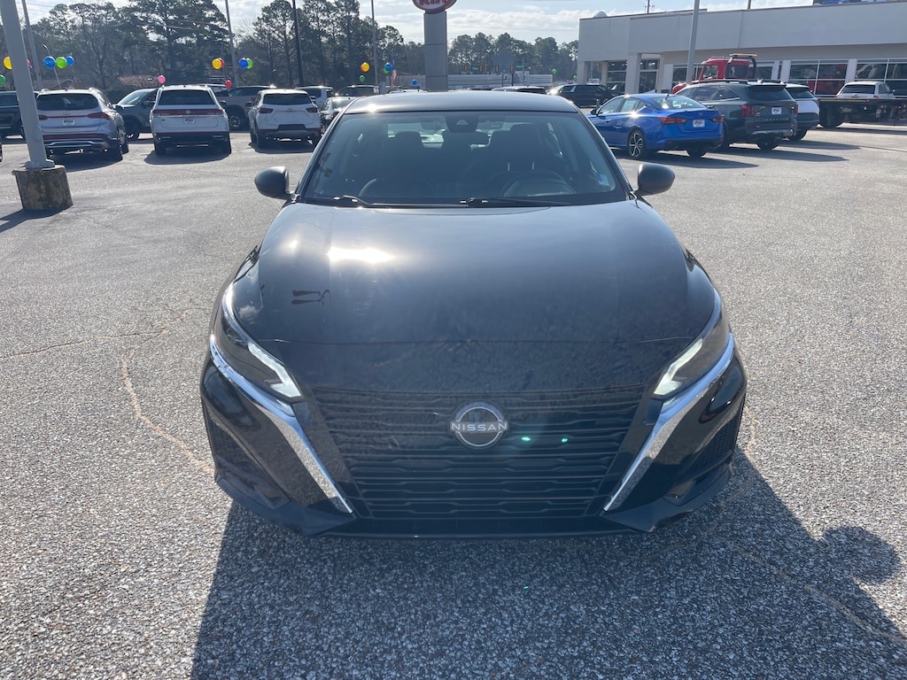 Used 2025 Nissan Altima SV Sedan