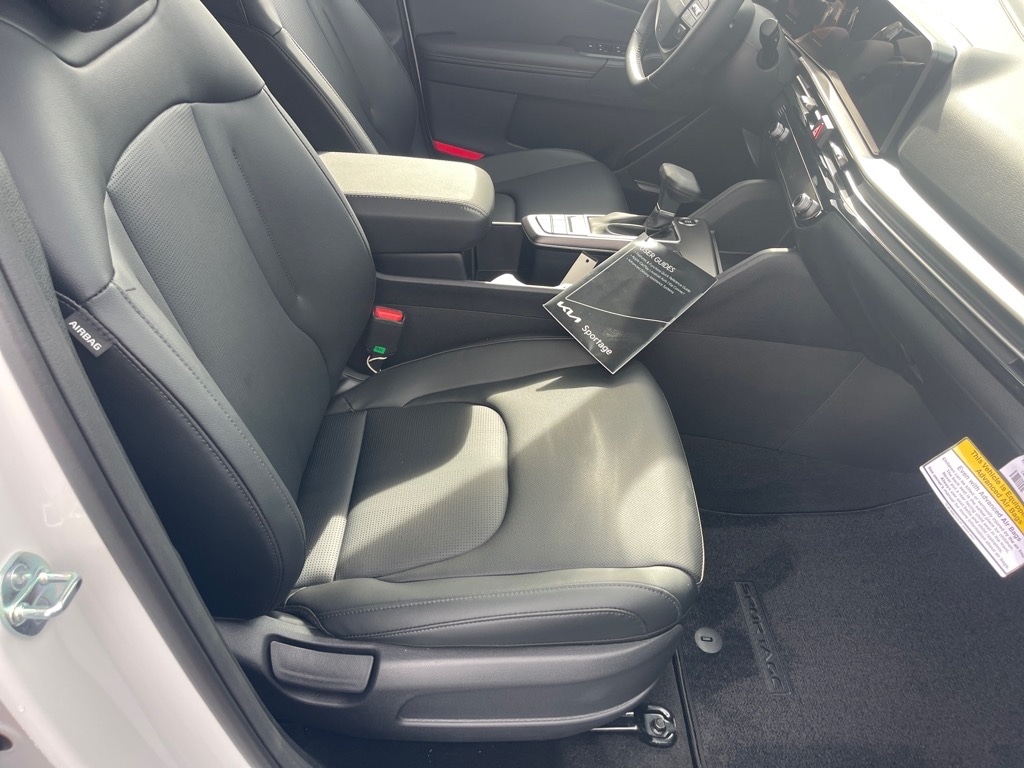 2026 Kia Sportage EX - Photo 18