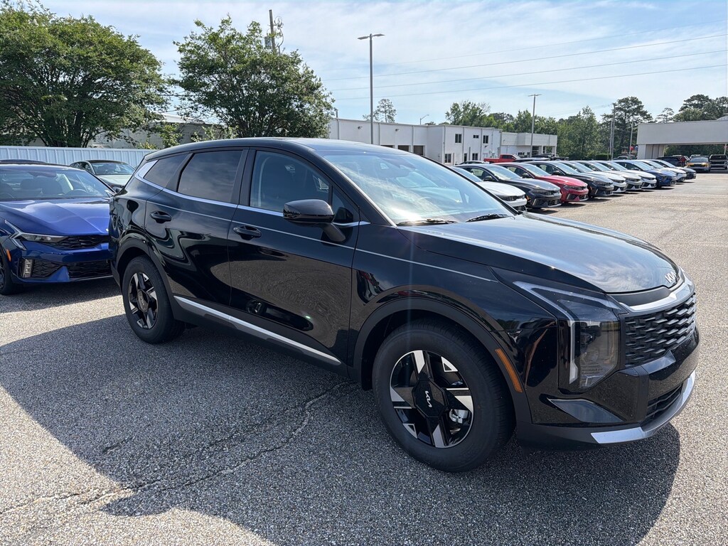 New 2026 Kia Sportage LX SUV