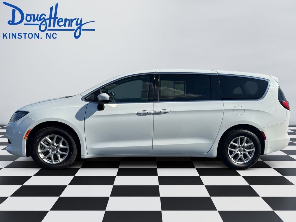 Used 2023 Chrysler Voyager LX Minivan/Van