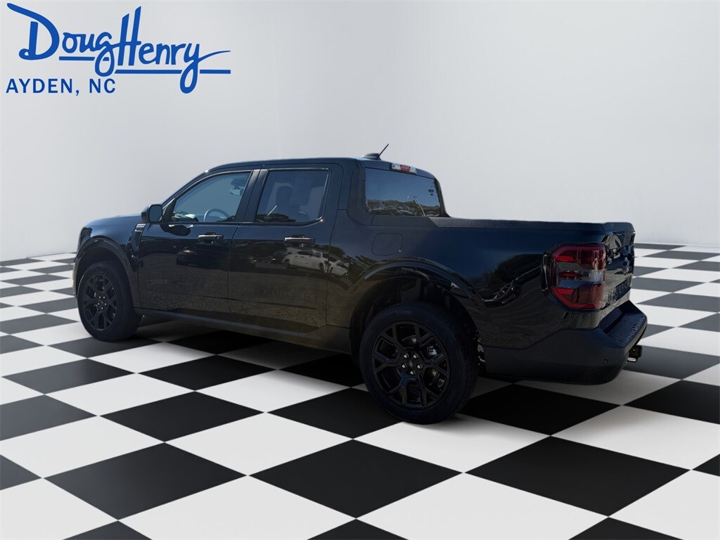 2025 Ford Maverick XLT photo 2