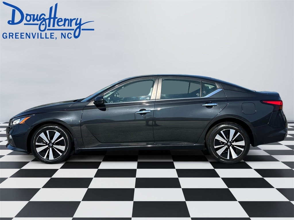 Used 2021 Nissan Altima 2.5 SV Sedan