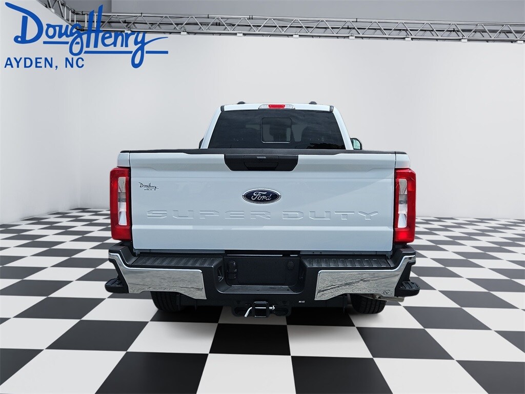2026 Ford F-350 XL photo 4
