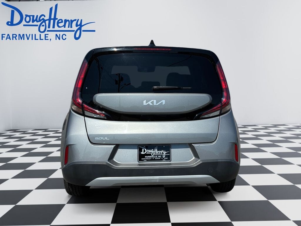 Used 2023 Kia Soul LX Hatchback