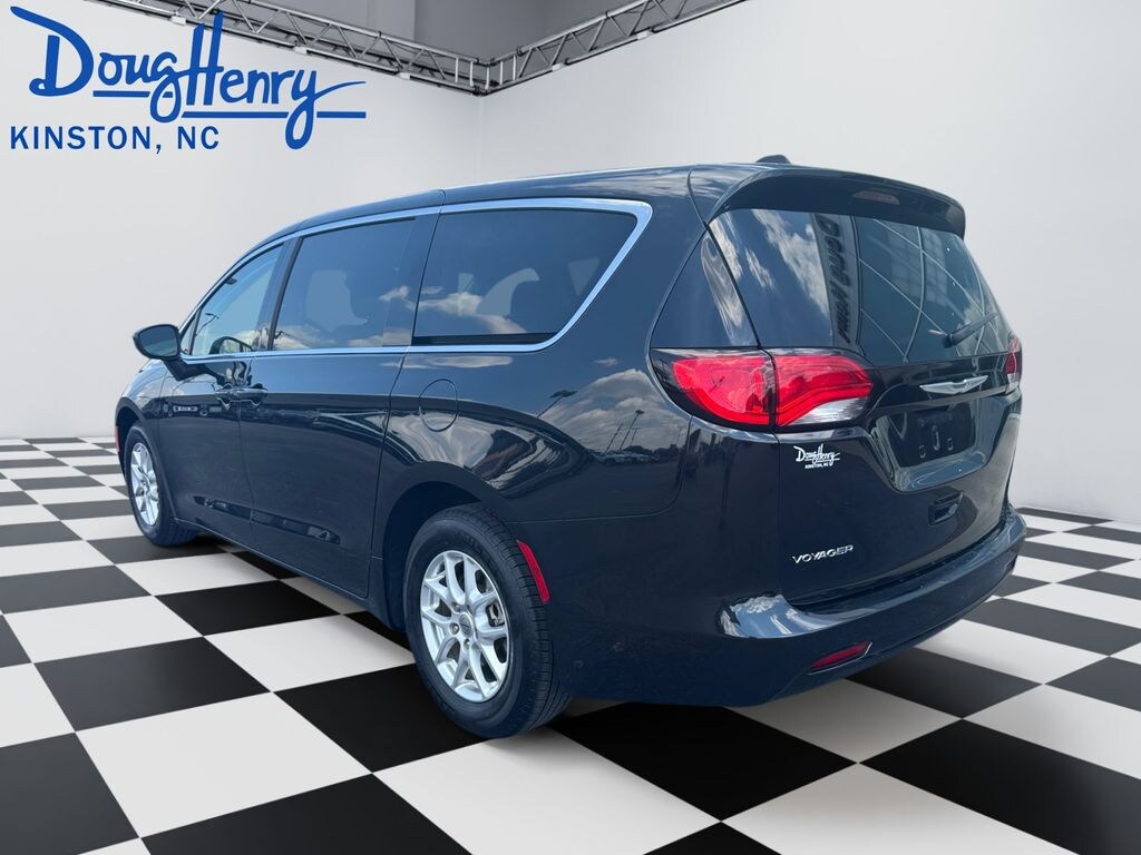 Used 2023 Chrysler Voyager LX Minivan/Van