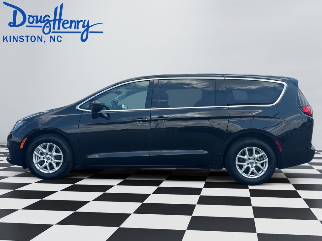 Used 2023 Chrysler Voyager LX Minivan/Van