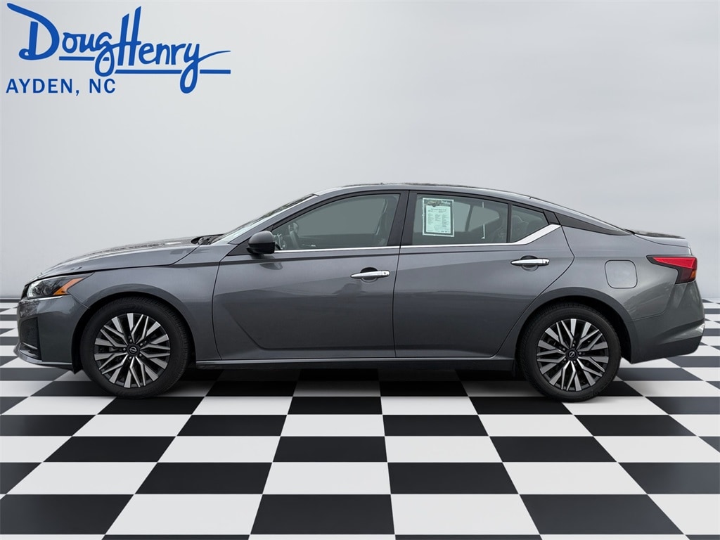 Used 2024 Nissan Altima SV with VIN 1N4BL4DV9RN333798 for sale in Ayden, NC
