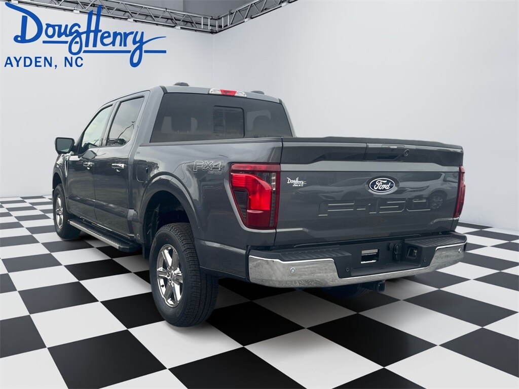 2025 Ford F-150 XLT photo 3