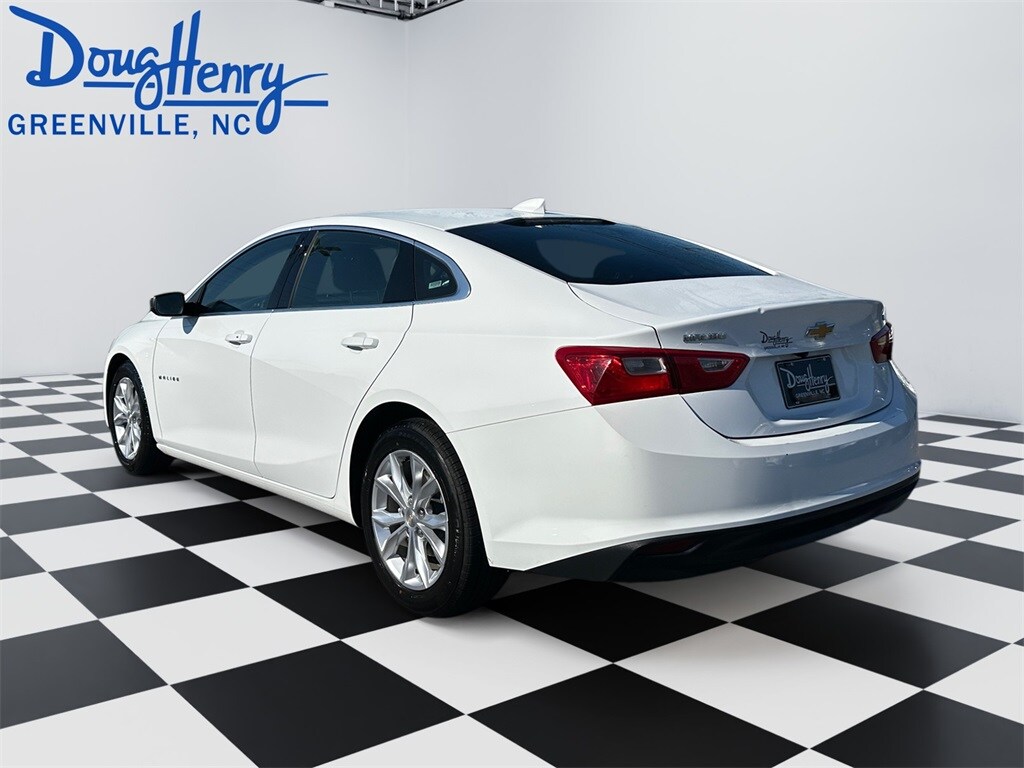 2023 Chevrolet Malibu 1LT photo 3