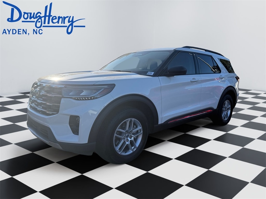 2025 Ford Explorer Active's photo