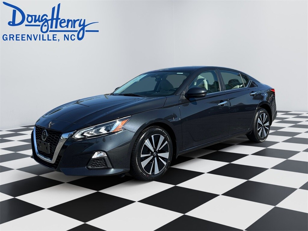 Used 2021 Nissan Altima 2.5 SV Sedan