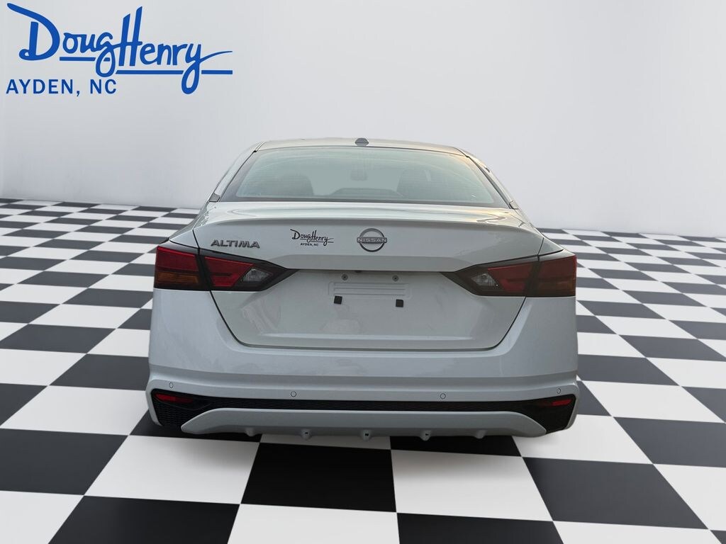 Used 2025 Nissan Altima 2.5 SV Sedan