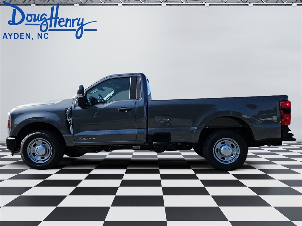 2025 Ford F-350 XL photo 2