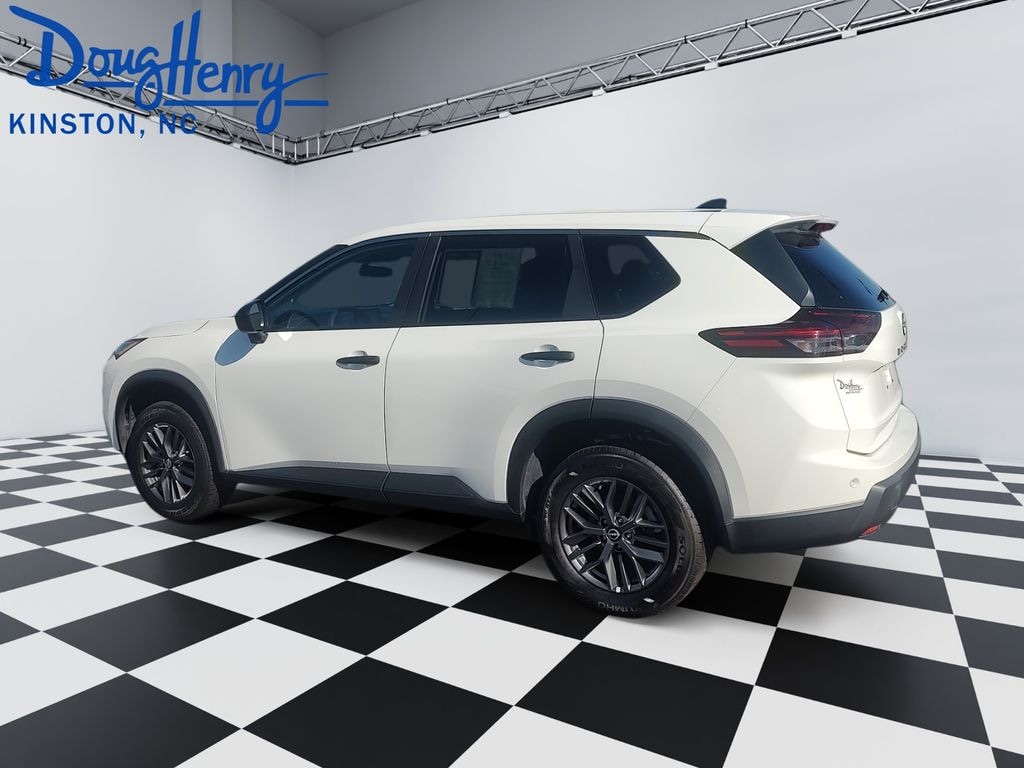 Used 2024 Nissan Rogue S SUV