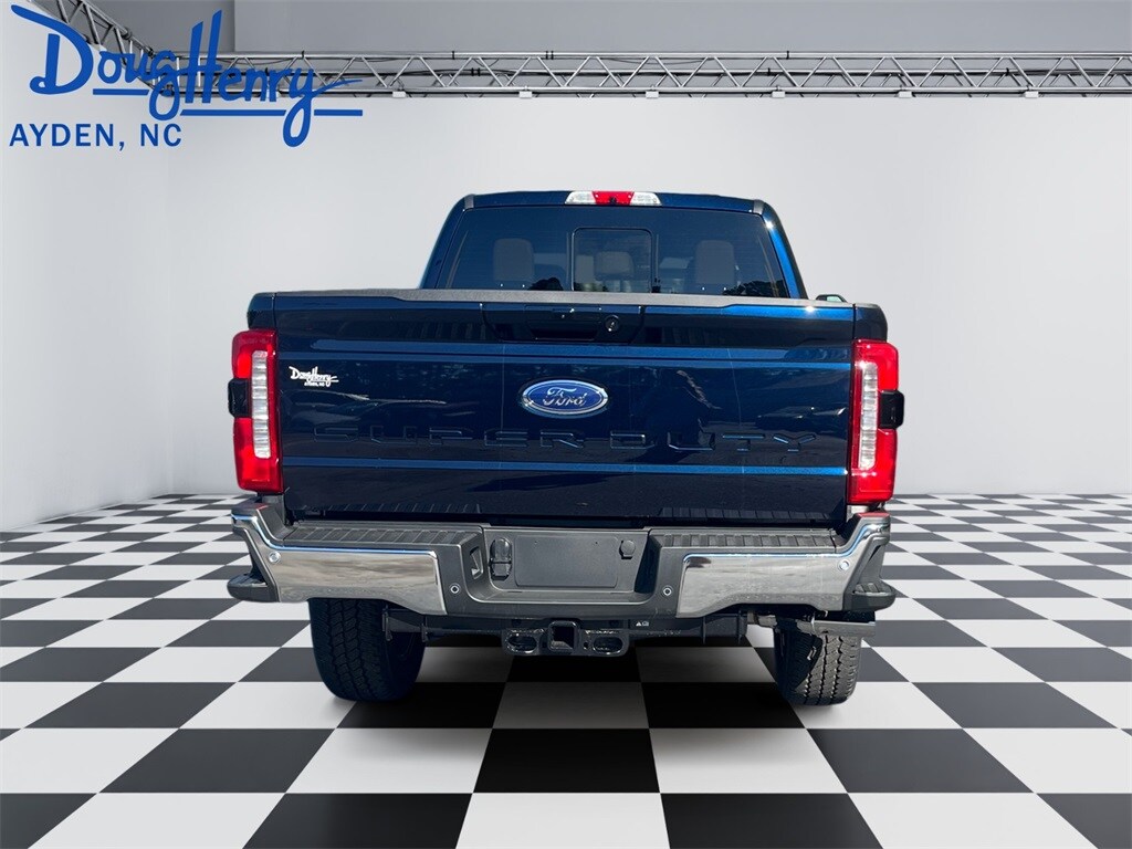 2025 Ford F-250 Lariat photo 4