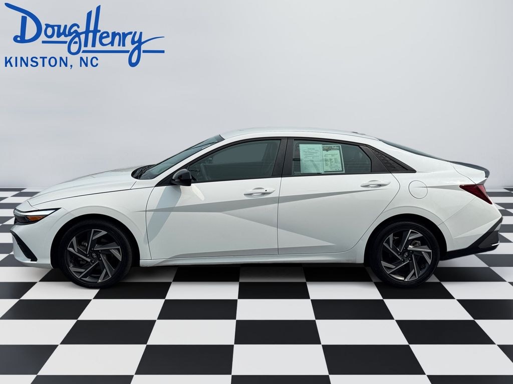Used 2025 Hyundai Elantra SEL Sport Sedan