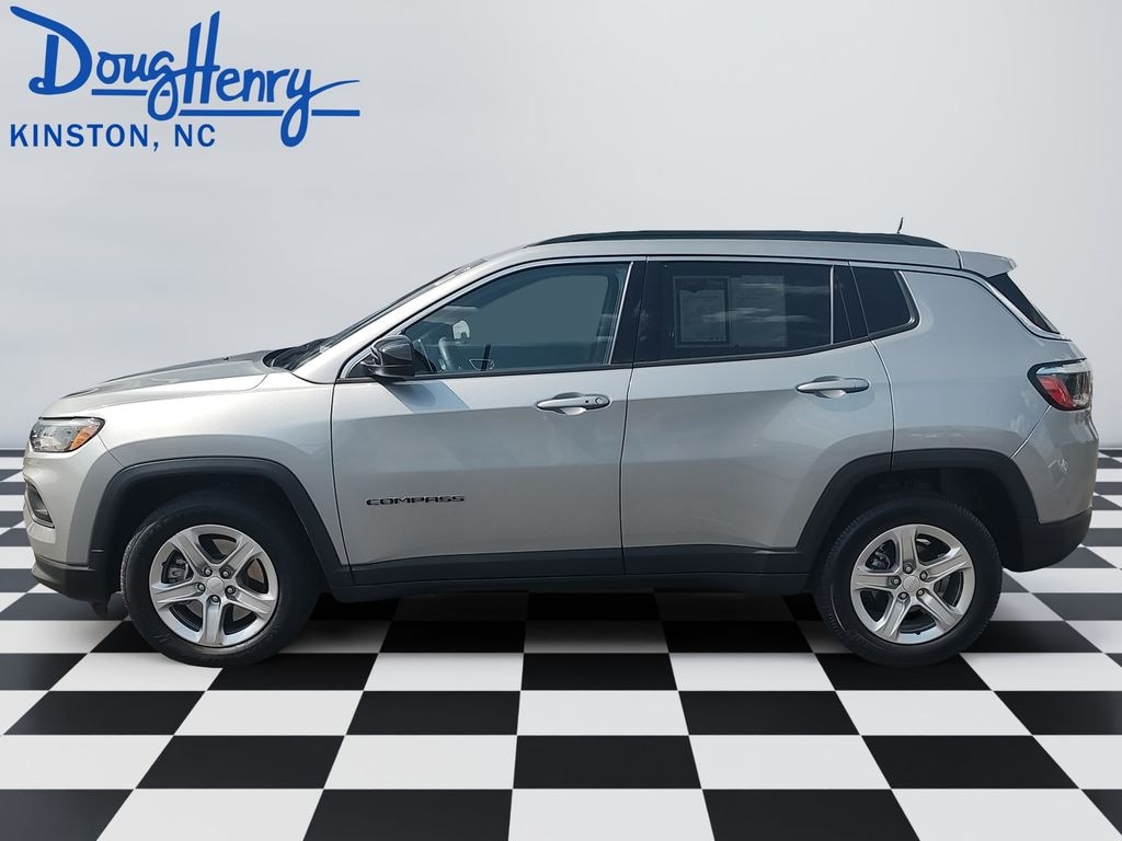 Used 2024 Jeep Compass Latitude SUV