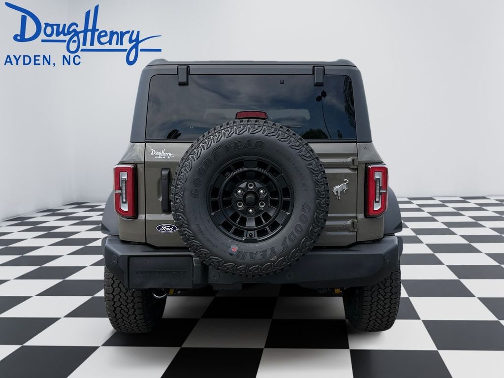 New 2026 Ford Bronco Outer Banks SUV